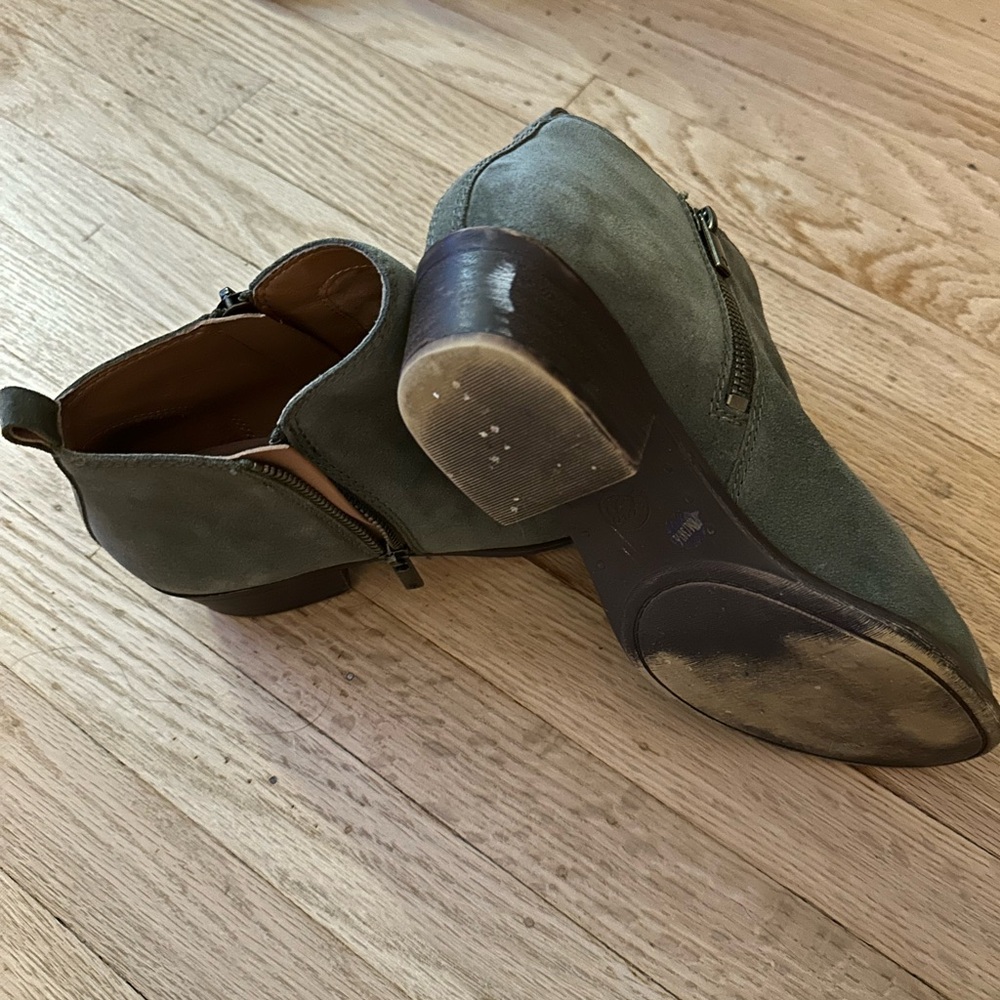 Lucky Brand Green Ankle Booties with Side Zipper - Picture 4 of 4